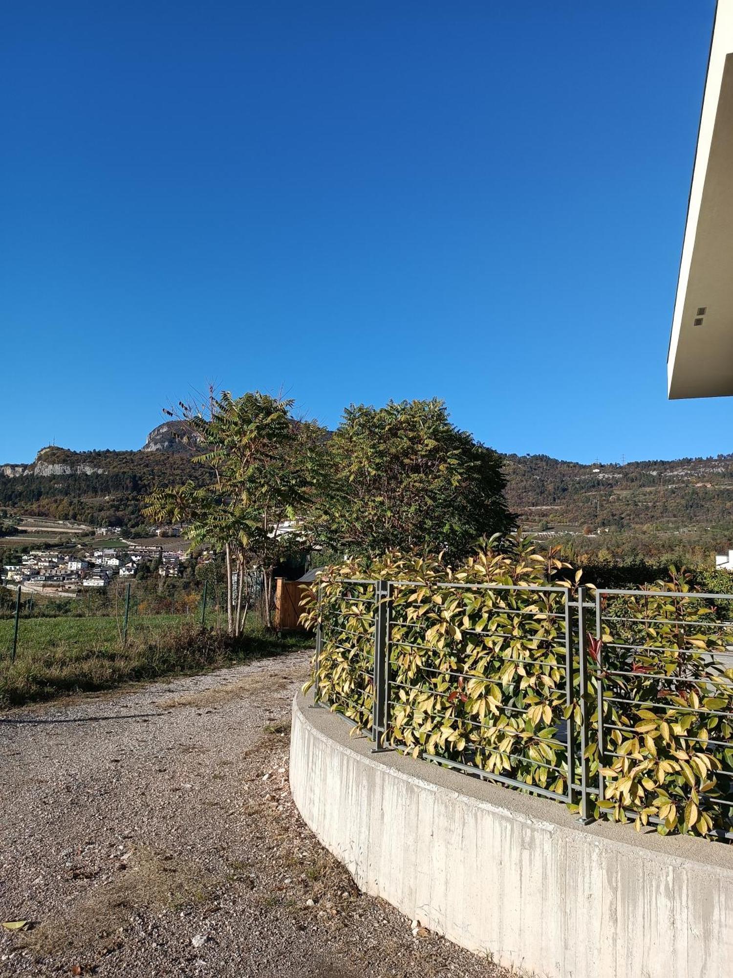 Appartamenti Moderni, Luminosi E Tranquilli Con Parcheggio Privato - Agritur La Tenuta Trient Exterior foto