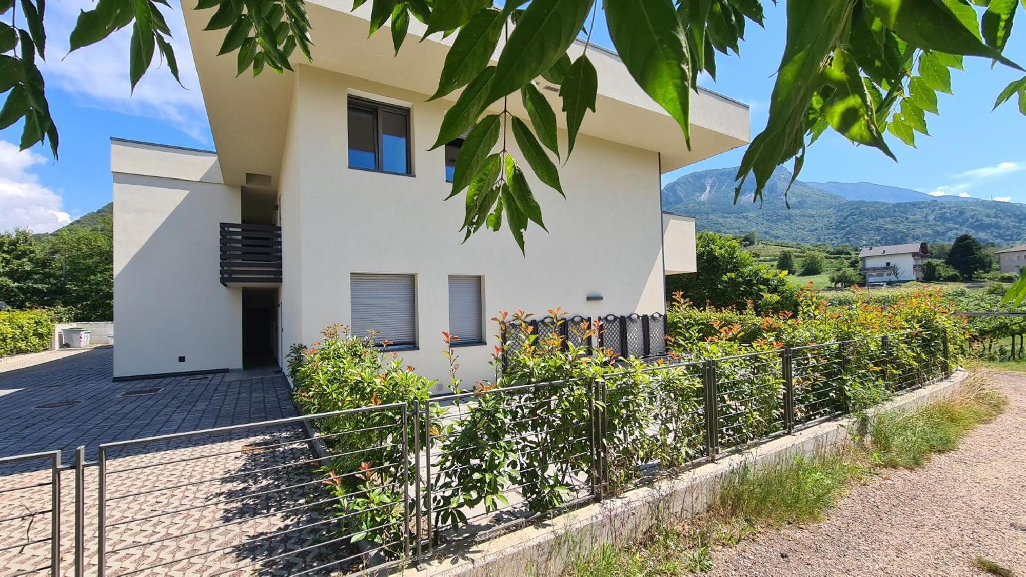 Appartamenti Moderni, Luminosi E Tranquilli Con Parcheggio Privato - Agritur La Tenuta Trient Exterior foto