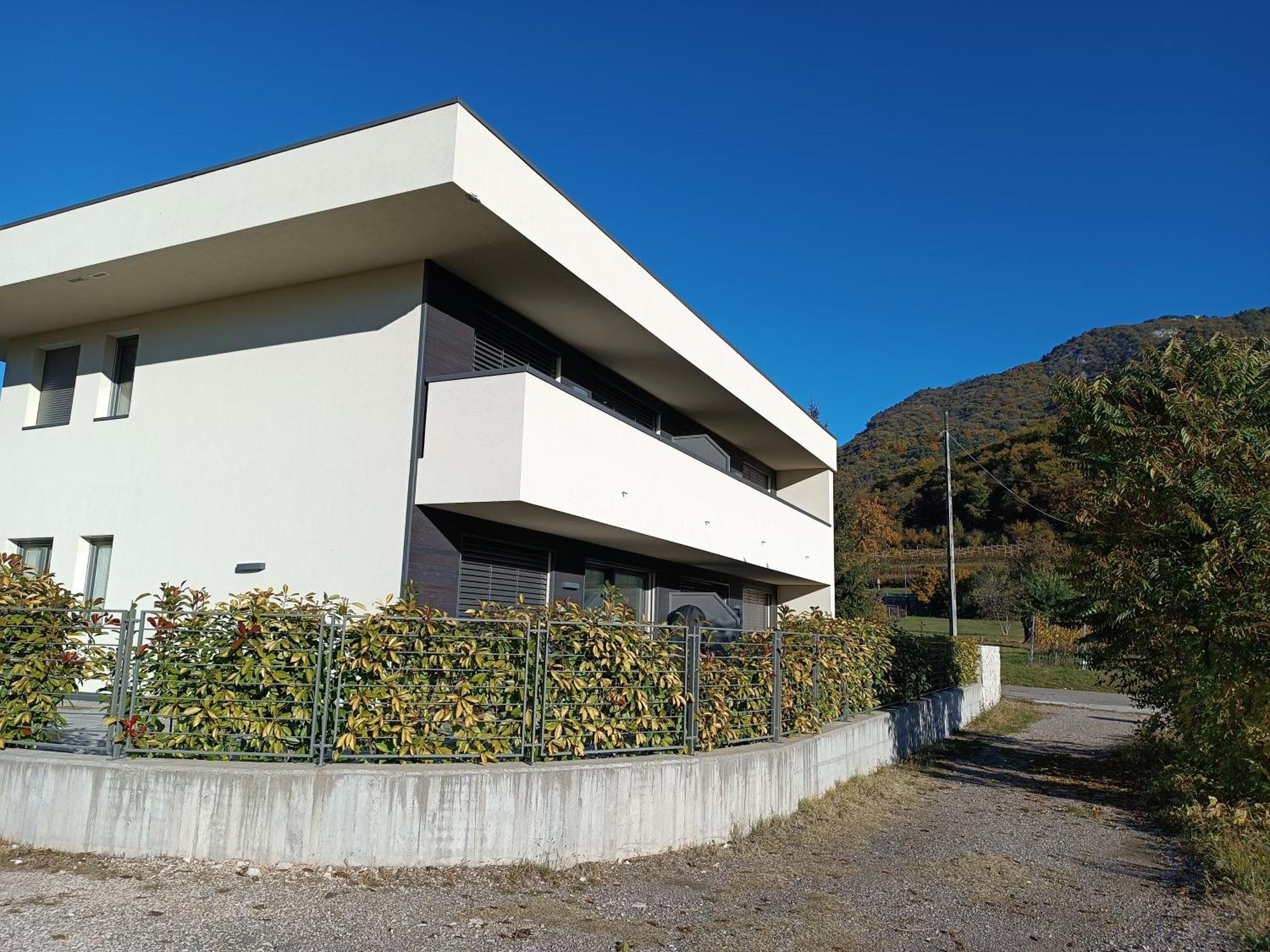 Appartamenti Moderni, Luminosi E Tranquilli Con Parcheggio Privato - Agritur La Tenuta Trient Exterior foto